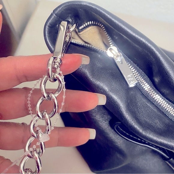 NWOT Reformation Vittoria Leather clutch in Black & Silver Hardware - Picture 15 of 16